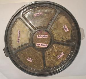 Rueda de Yuyos Especiales( Boldo- marcela- Menta- Escamas de Coco- Stevia- Anis en grano- Siempreviva)